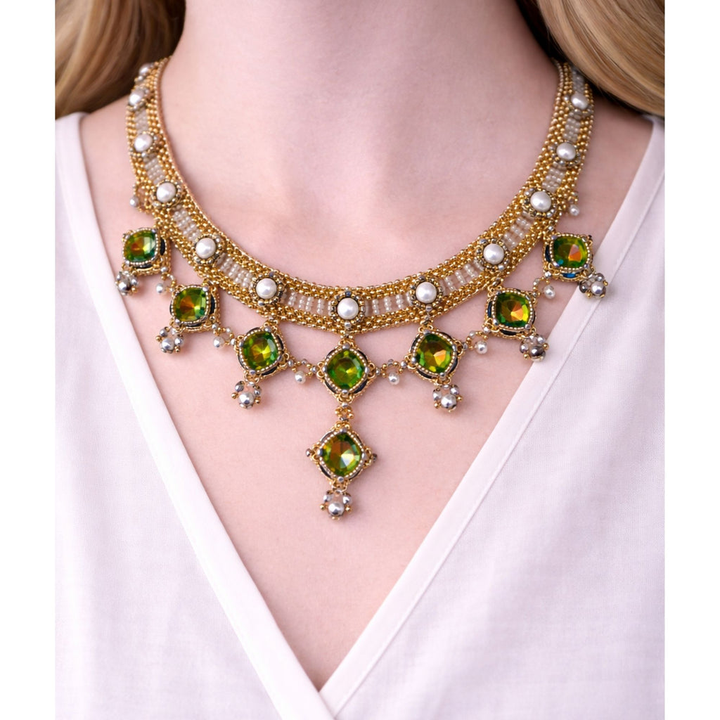 Emerald Radiance - Hand-Woven Statement Necklace